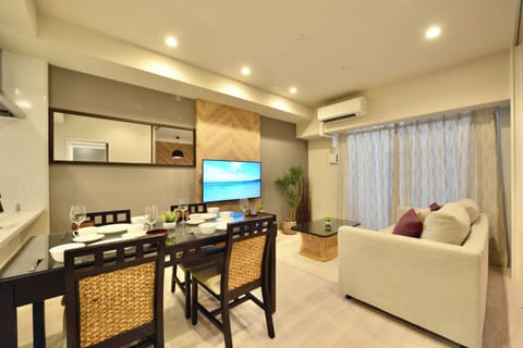 Apartment | Living area | 32-inch TV with digital channels