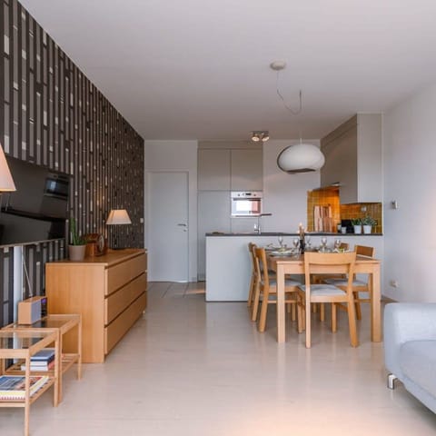 Apartment | 2 bedrooms, desk, Internet