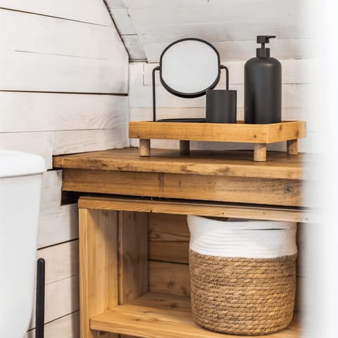 House | 4 bedrooms, desk, Internet