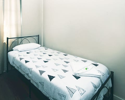 Standard Single Room | Iron/ironing board, free WiFi