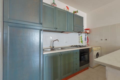 Apartment | Private kitchen | Cookware/dishes/utensils