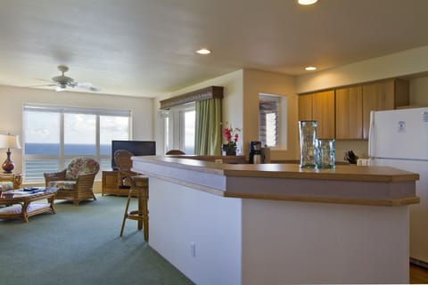 Suite, 2 Bedrooms | Room amenity