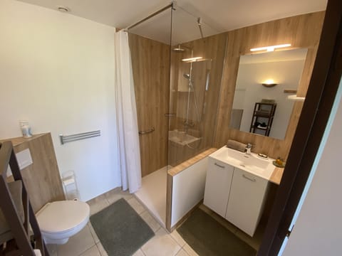 Double Room, Garden View | Bathroom | Shower, hair dryer, towels, soap
