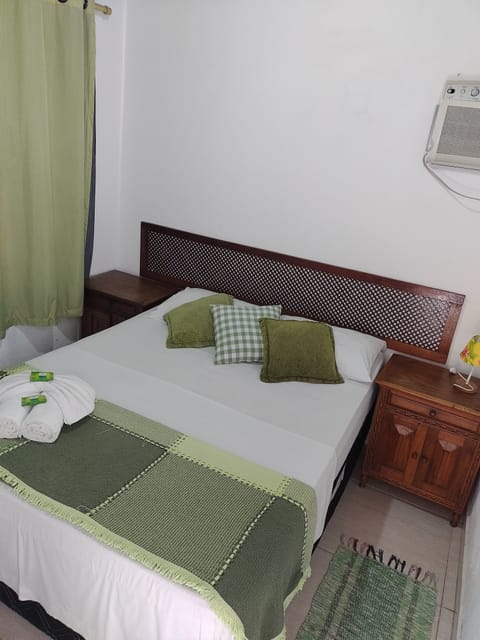 Comfort Triple Room | Blackout drapes, iron/ironing board, free WiFi, bed sheets