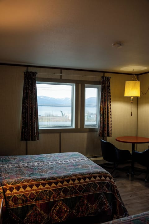 Deluxe Double Room, Lake View | Free WiFi