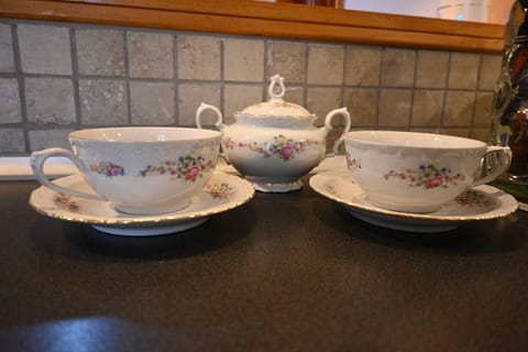 Apartment, 2 Bedrooms, Balcony, Garden View | Dining