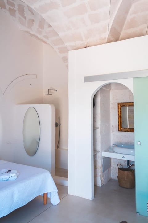 Comfort Double Room, Garden View | Bathroom | Hair dryer, slippers, bidet, towels