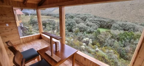 Deluxe Cabin, Mountain View | Premium bedding, free WiFi, bed sheets