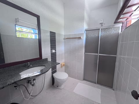 Standard Double or Twin Room, Sea View | Bathroom | Shower, towels