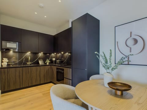 Apartment, 1 Bedroom, Balcony | Private kitchen | Full-size fridge, microwave, oven, stovetop