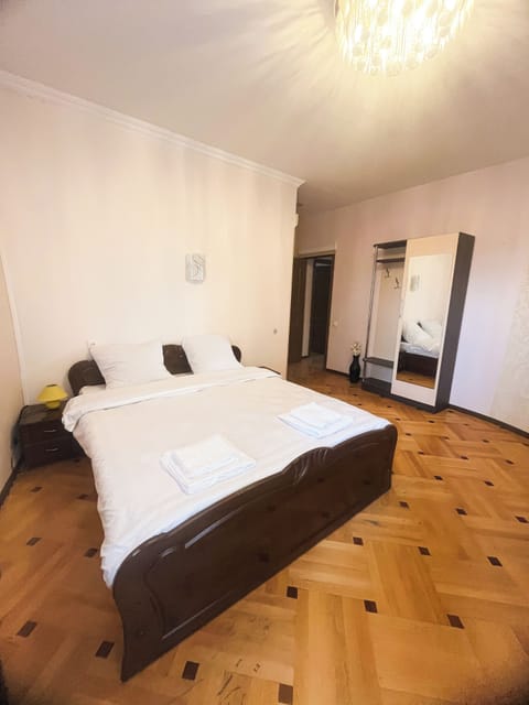 Deluxe Double Room, City View | Desk, laptop workspace, free WiFi