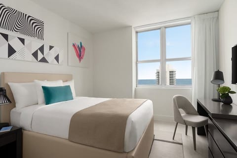 Condo, 1 King Bed with Sofa bed, City View | 1 bedroom