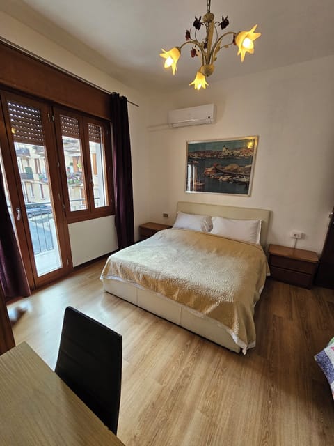 Classic Triple Room, Balcony | Hypo-allergenic bedding, free WiFi