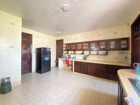 Villa, Pool View | Private kitchen | Fridge, microwave, oven, stovetop