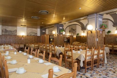 Dinner served, Italian cuisine