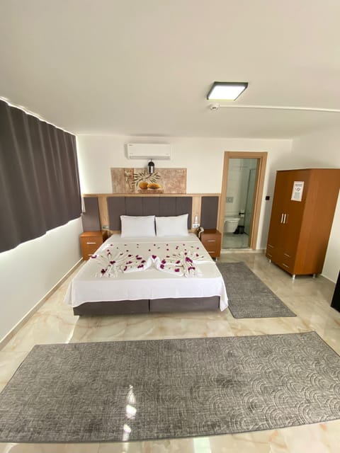 Comfort Loft | Premium bedding, free minibar, desk, free WiFi