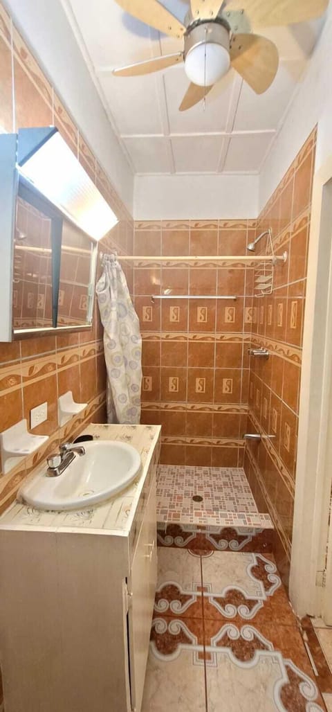 Deluxe Single Room, Patio | Bathroom | Towels