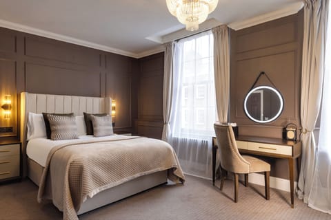 Deluxe Double Room, Ensuite | Premium bedding, pillowtop beds, individually decorated