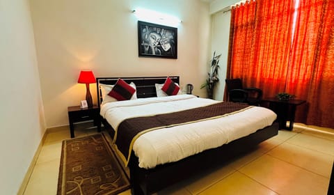 Superior Double Room | Desk, laptop workspace, free WiFi, bed sheets