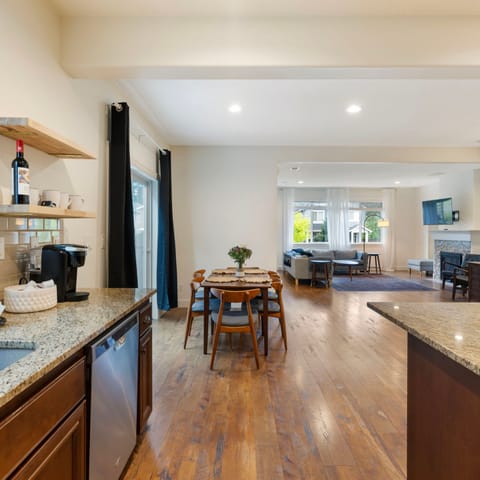 House | 3 bedrooms, Internet