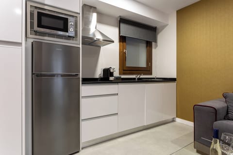 Standard Studio | Private kitchen | Fridge, microwave, stovetop, dishwasher