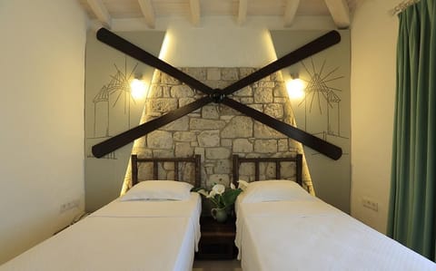 Standard Twin Room | Premium bedding, iron/ironing board, free WiFi, bed sheets