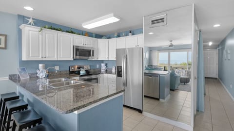 Condo, Multiple Beds, Patio, Ocean View (Mistral 6) | Private kitchen | Fridge, microwave, oven, stovetop