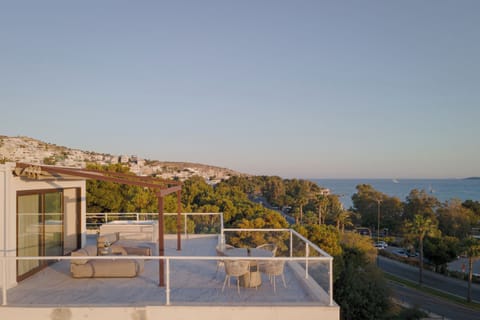 Luxury Apartment | Terrace/patio