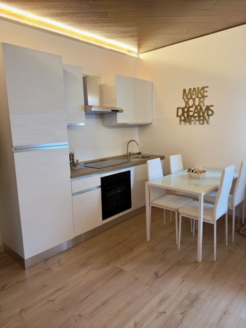 Superior Quadruple Room | Private kitchen | Mini-fridge, microwave, espresso maker, coffee/tea maker