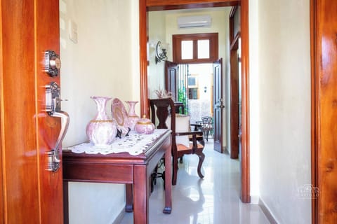 House, 2 Bedrooms, Accessible, Smoking | Property entrance