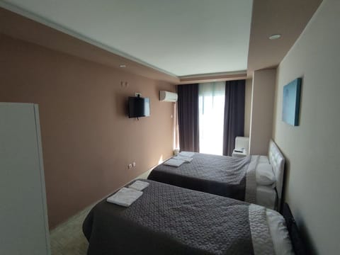 Classic Room, 1 Double Bed, Balcony, Sea View | Free WiFi