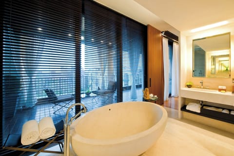 Suite, 1 Bedroom, Non Smoking, Fireplace | Bathroom | Separate tub and shower, rainfall showerhead, hair dryer, bathrobes