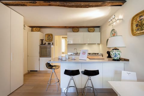 Apartment | Private kitchen | Fridge, oven, stovetop, coffee/tea maker