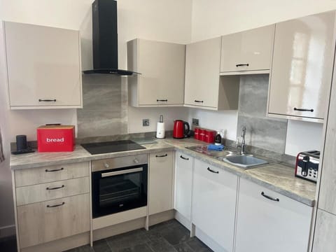 Apartment | Private kitchen | Fridge, oven, stovetop, electric kettle