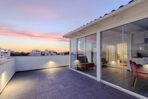 Panoramic Penthouse, Sea View | Terrace/patio