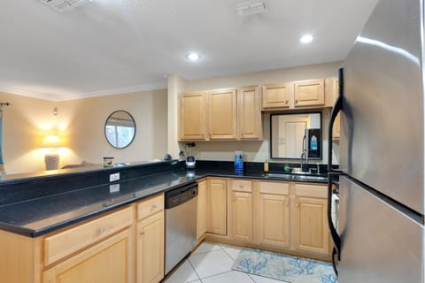 Condo, 1 Bedroom | Private kitchen | Fridge, oven, coffee/tea maker, toaster