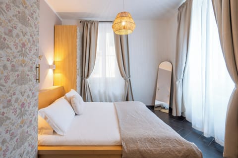 Desk, laptop workspace, free cribs/infant beds, free WiFi