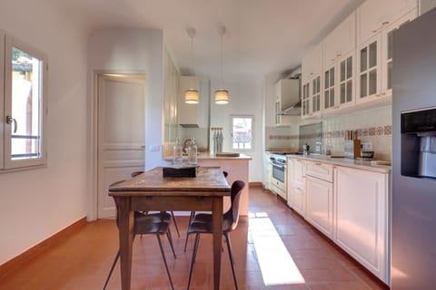 Apartment | Dining room