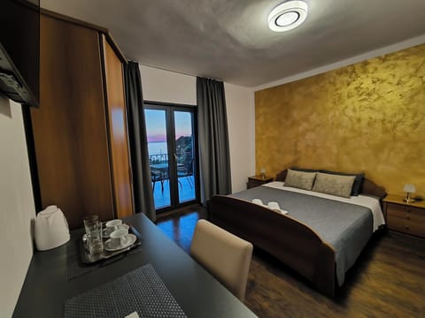 Double Room, Balcony, Sea View | Free WiFi