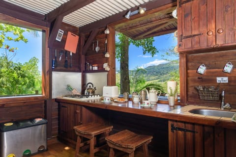 Romantic Chalet, 1 Bedroom, Kitchenette, Mountain View | Private kitchen | Fridge, microwave, oven, stovetop