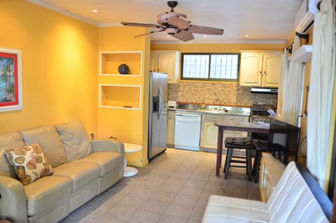 Condo, 2 Bedrooms | Living area