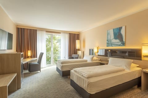 Superior Double Room | Premium bedding, in-room safe, desk, laptop workspace