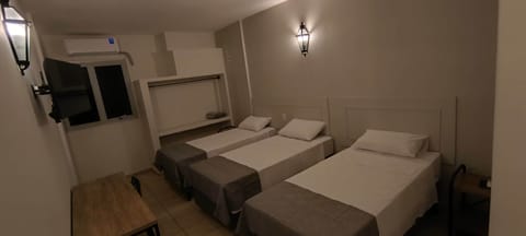 Standard Room, 3 Twin Beds | Free WiFi