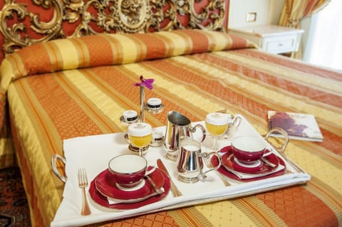 Down comforters, minibar, in-room safe, free WiFi