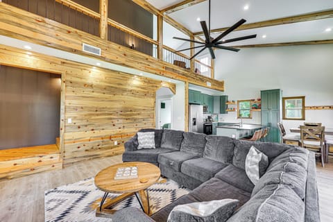 House (4 Bedrooms) | Interior