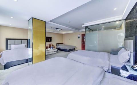 Superior Quadruple Room | Free WiFi