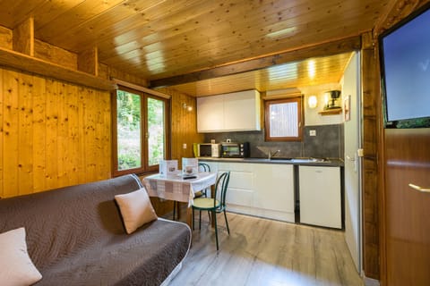 Comfort Chalet | Private kitchenette | Fridge, stovetop, cookware/dishes/utensils