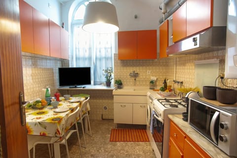Family Apartment, Multiple Bedrooms (Casa Stefania - Quadro sul Mare) | Private kitchen | Fridge, microwave, stovetop, coffee/tea maker