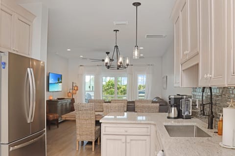 Townhome, Multiple Beds (Biggie's Beach House) | Private kitchen