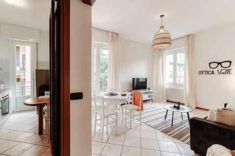 Apartment, Balcony | 2 bedrooms, premium bedding, down comforters, iron/ironing board